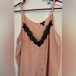 Like-New, never worn Torrid Peach and Black Lace Button Front Cami, 3X
